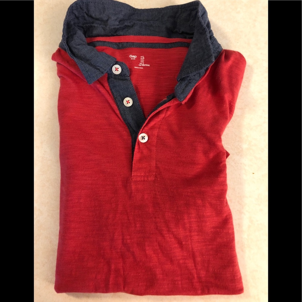 Gap shirt